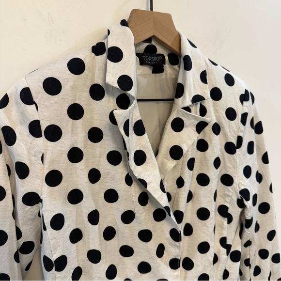 TOPSHOP Academia Lined Blazer Black Polka
Dots - Picture 4 of 11